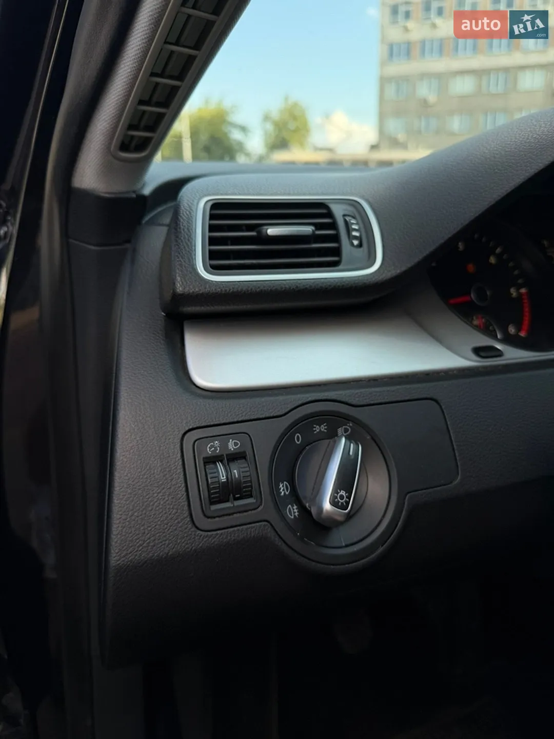 2011 Volkswagen Passat - мініатюра 12