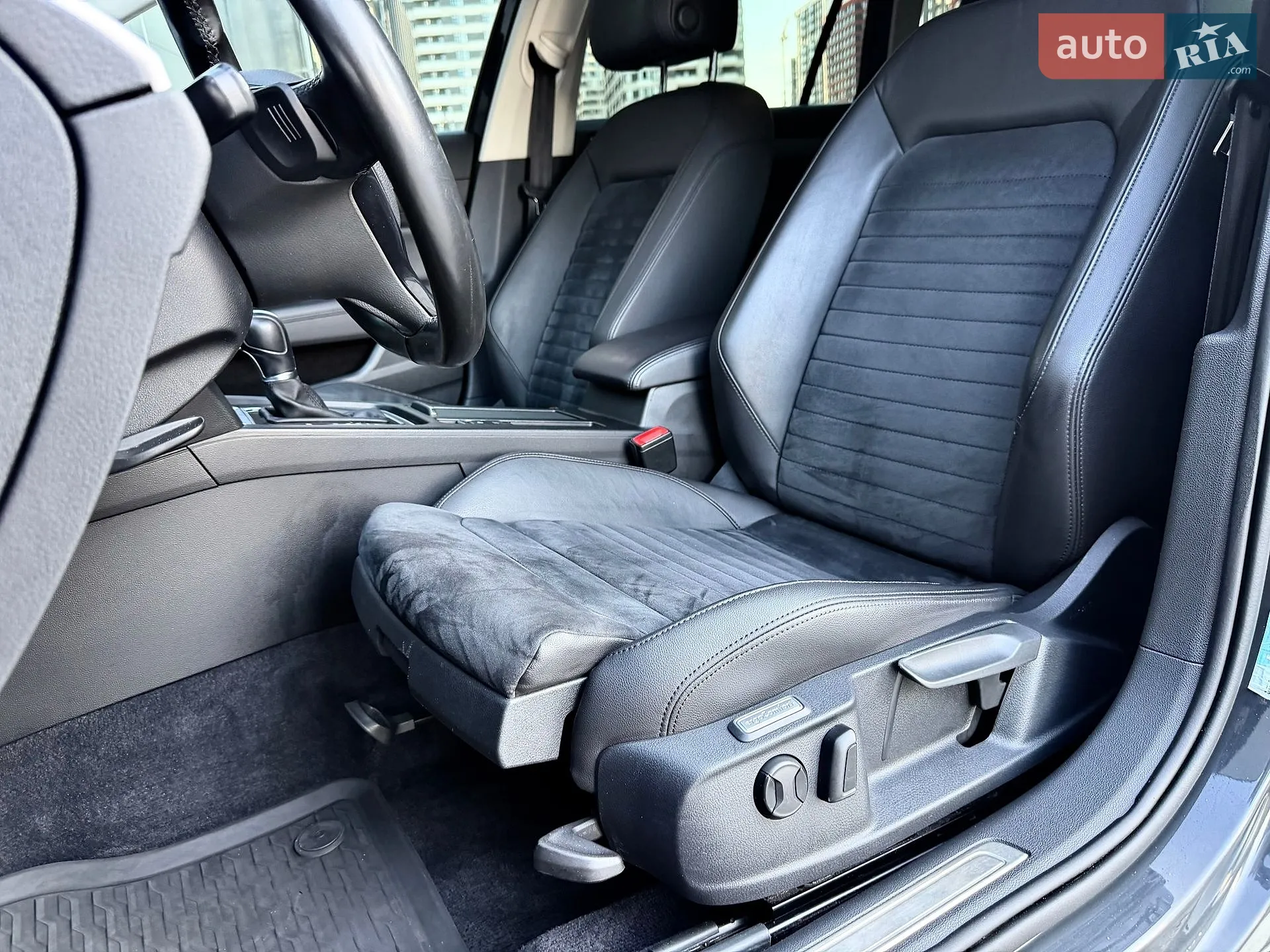 Volkswagen Passat 2016 VIN WVWZZZ3CZHE070117 фото оголошення 35 з 84