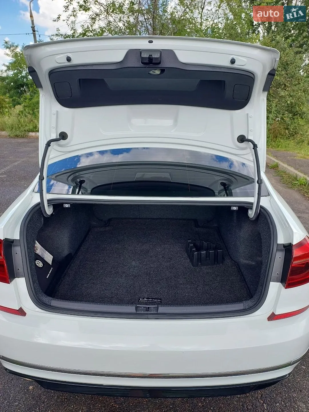 2018 Volkswagen Touareg - мініатюра 19
