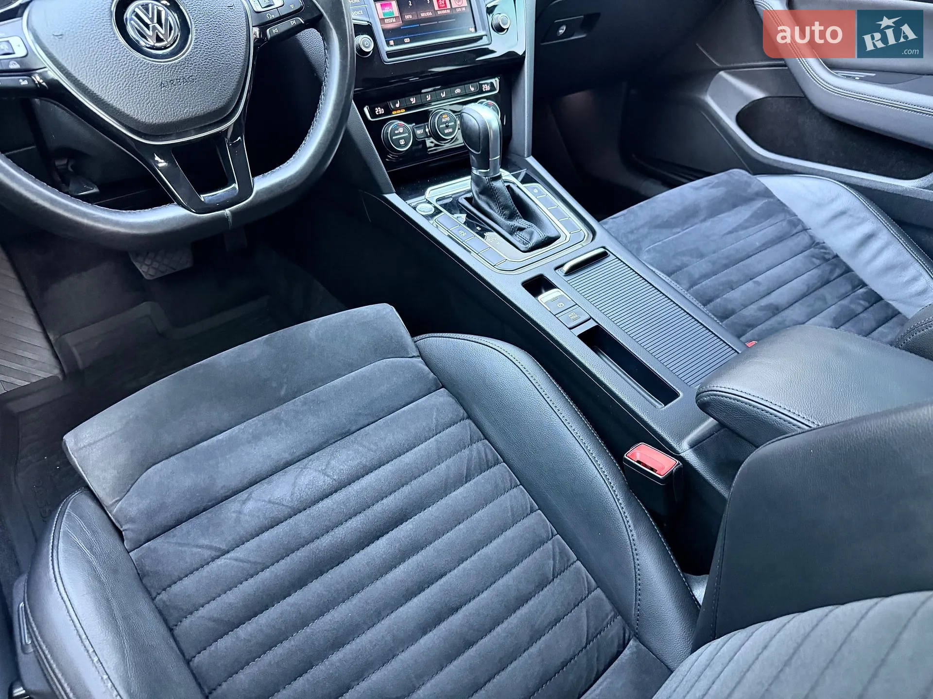 Volkswagen Passat 2016 VIN WVWZZZ3CZHE070117 фото оголошення 75 з 84