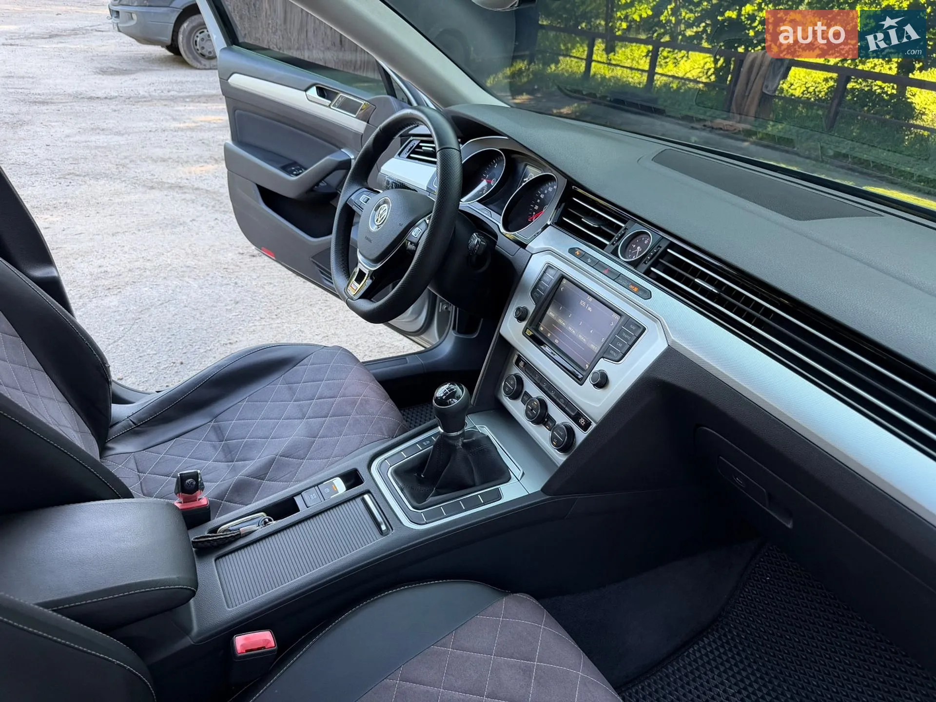 2015 Volkswagen Passat - мініатюра 17