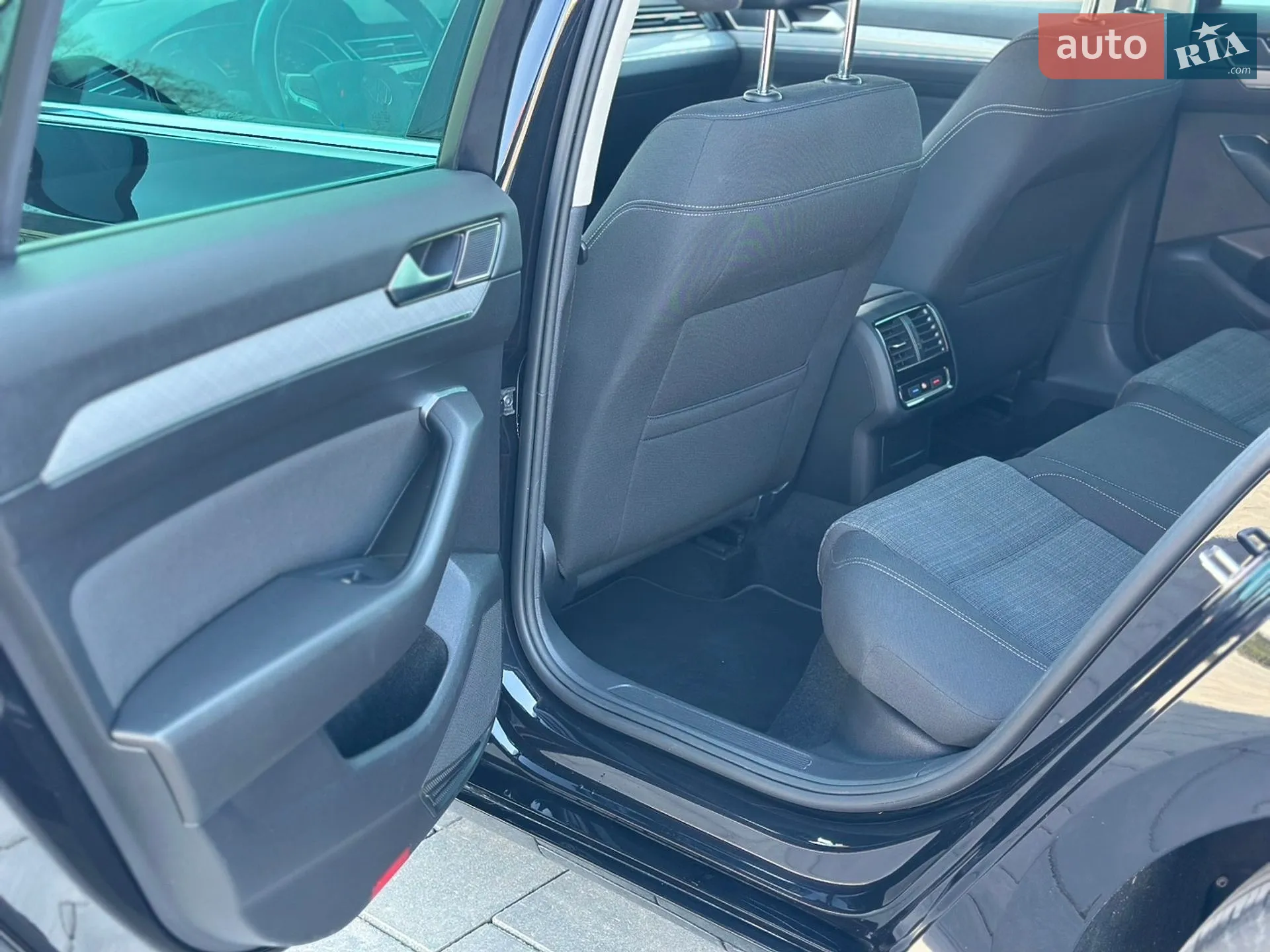 2020 Volkswagen Passat - мініатюра 21