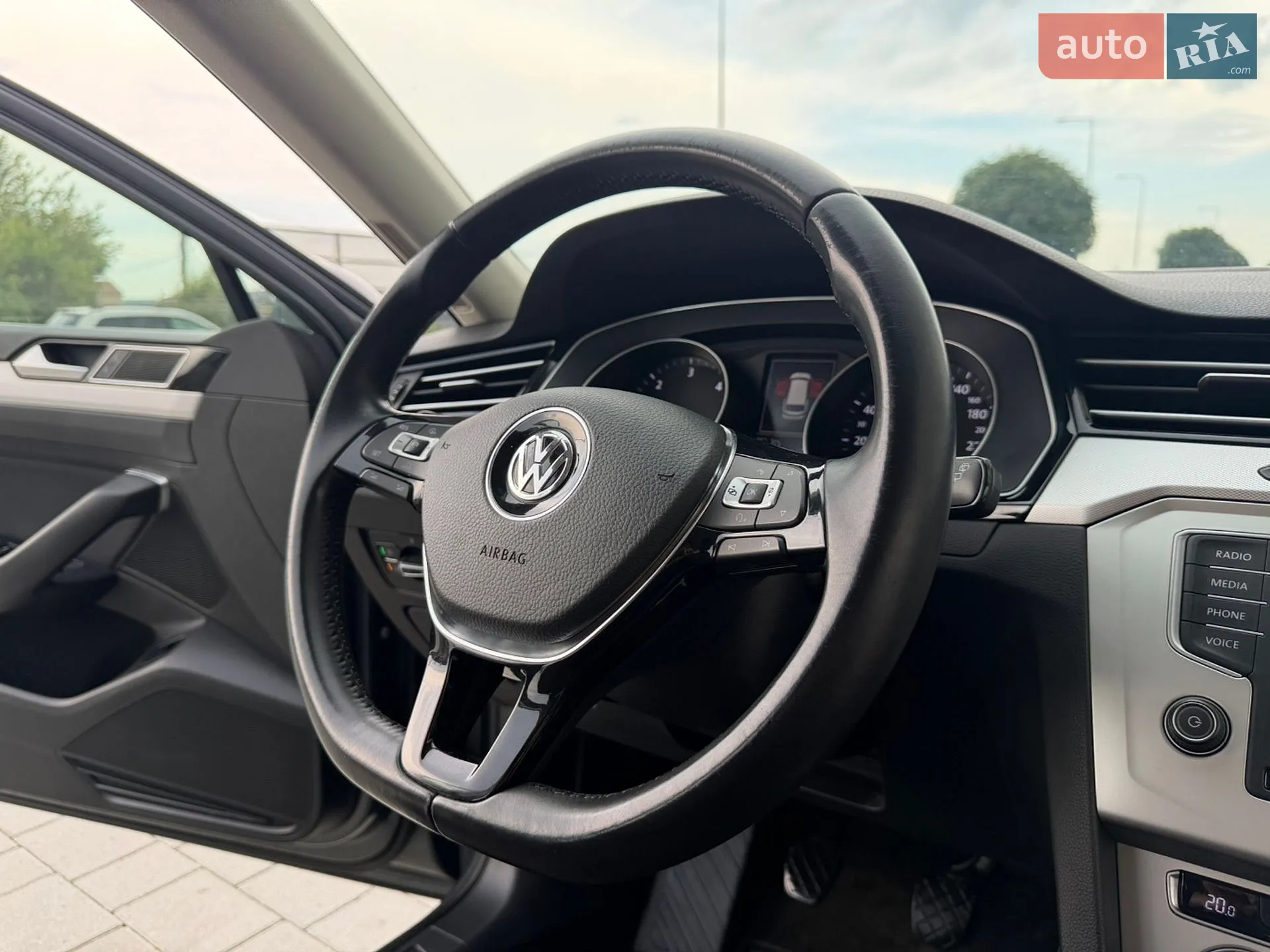 2015 Volkswagen Passat - мініатюра 41