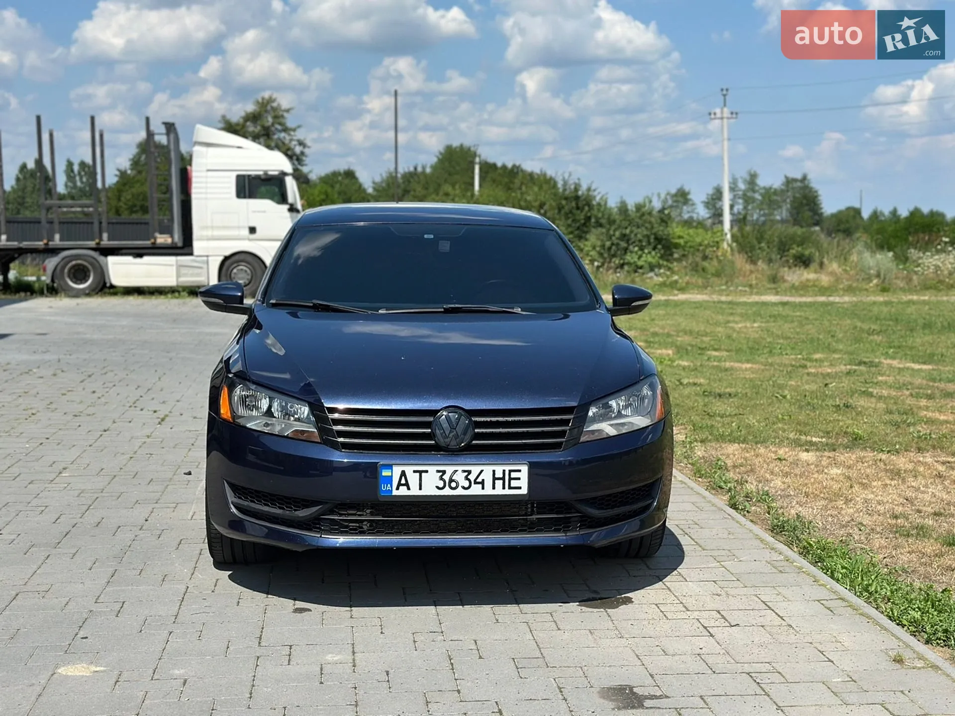 2011 Volkswagen Passat - мініатюра 2