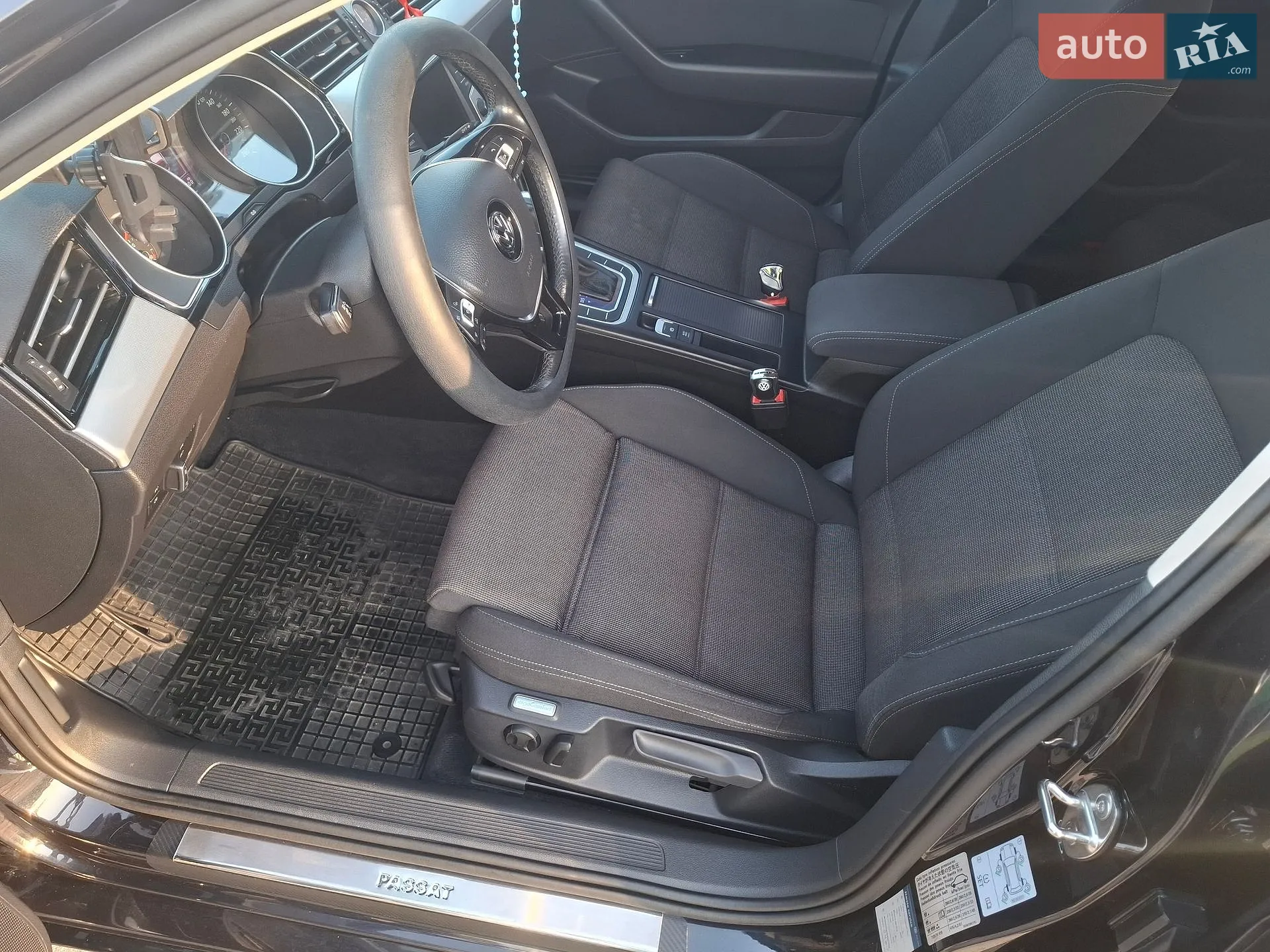 2017 Volkswagen Passat - мініатюра 18