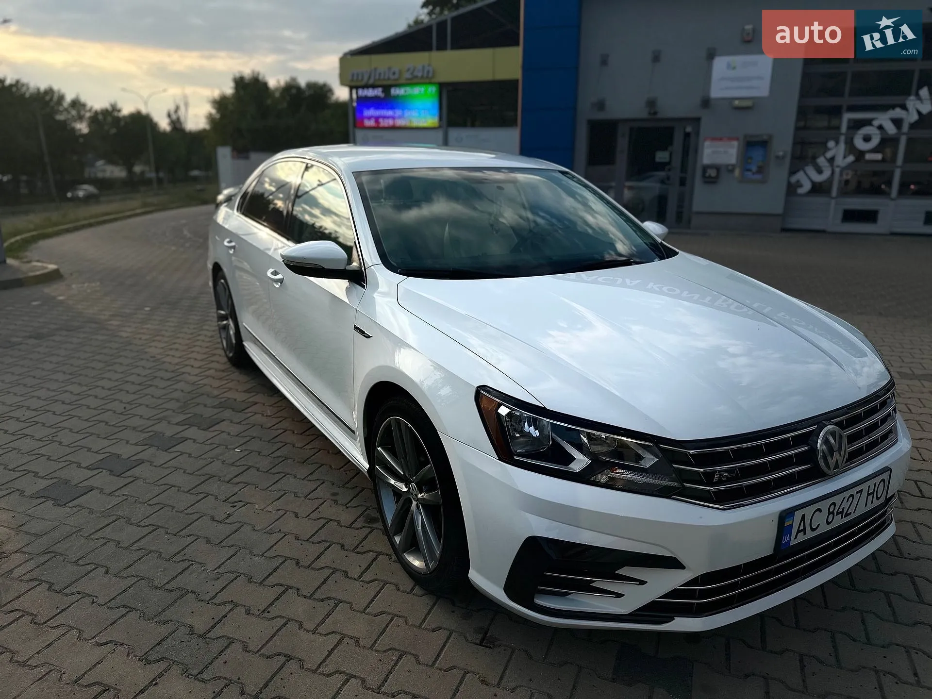 2016 Volkswagen Passat - мініатюра 3