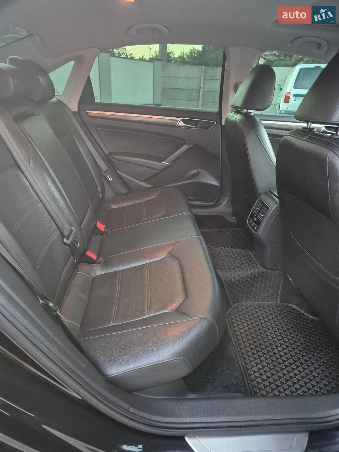 2016 Volkswagen Passat - мініатюра 23