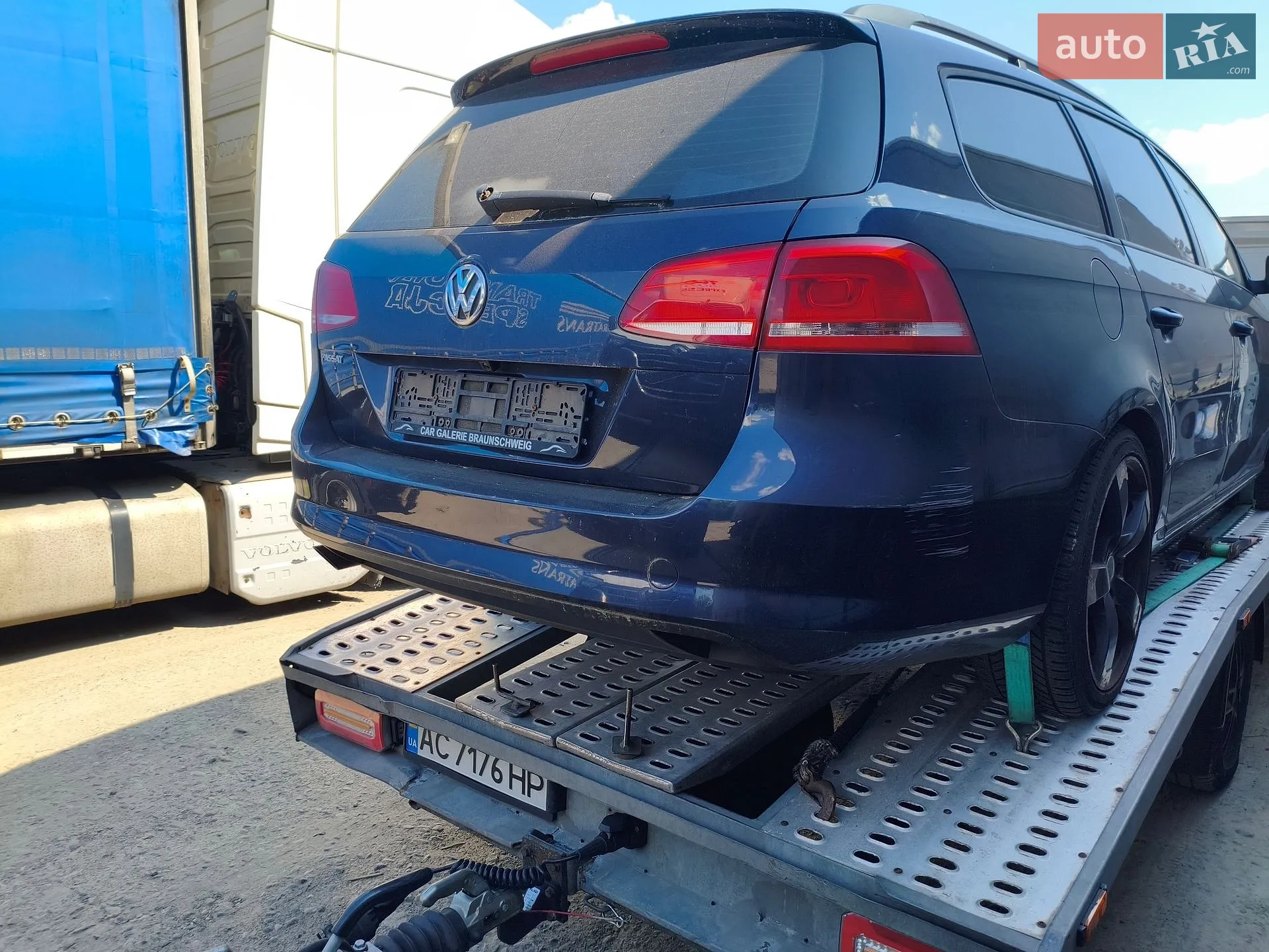 2010 Volkswagen Passat - мініатюра 3