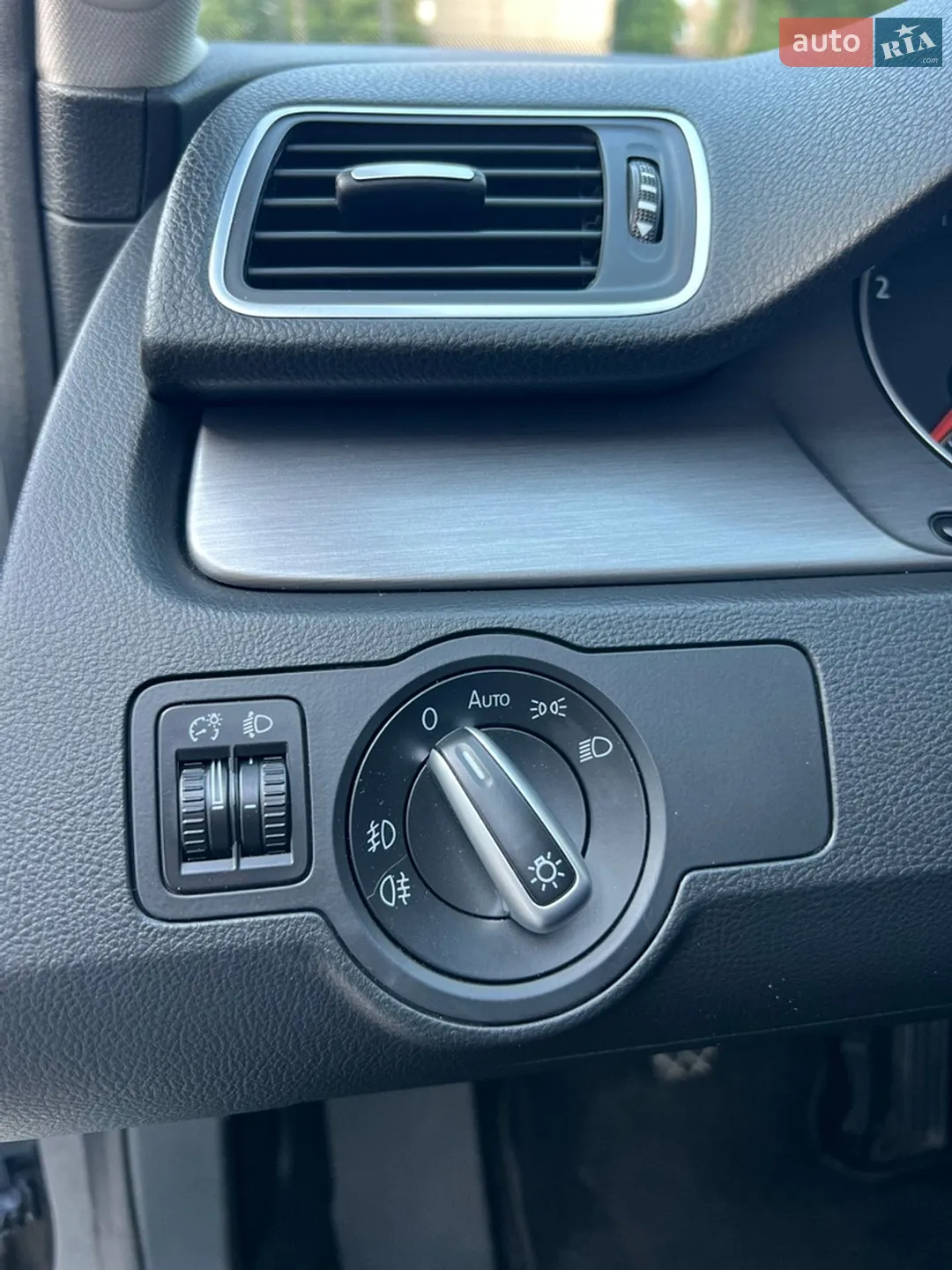 2011 Volkswagen Passat - мініатюра 18