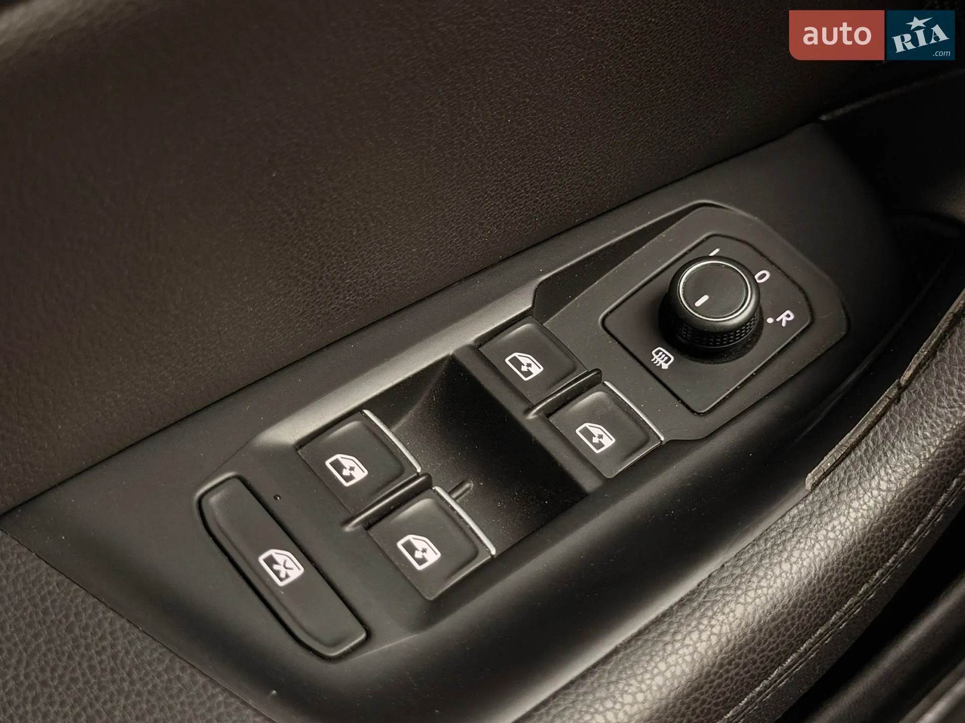 2016 Volkswagen Passat - мініатюра 31