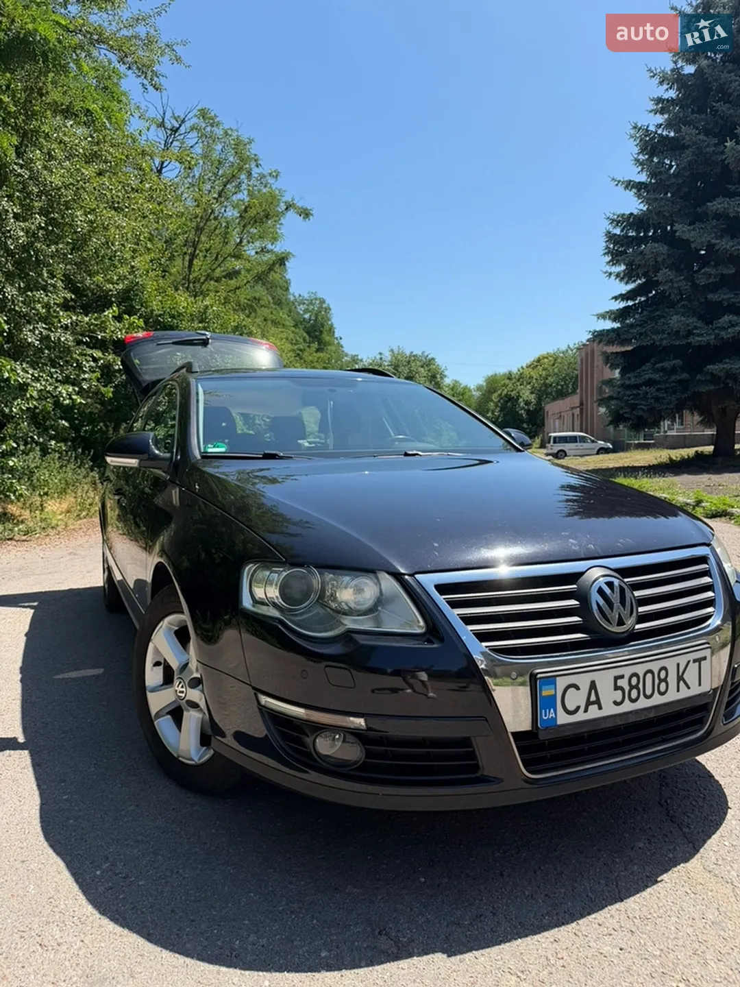 2010 Volkswagen Passat - мініатюра 2