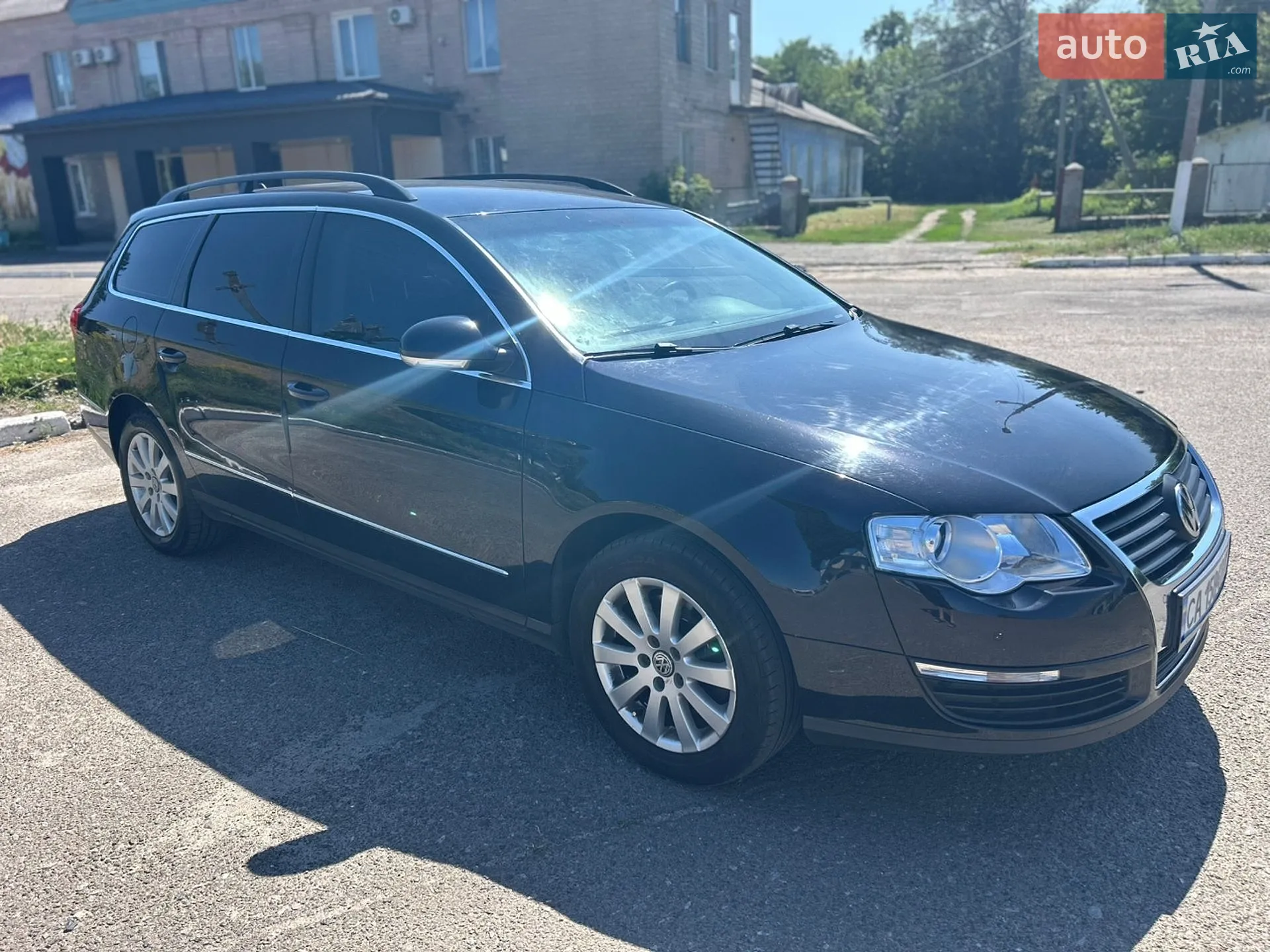 2010 Volkswagen Passat - мініатюра 2