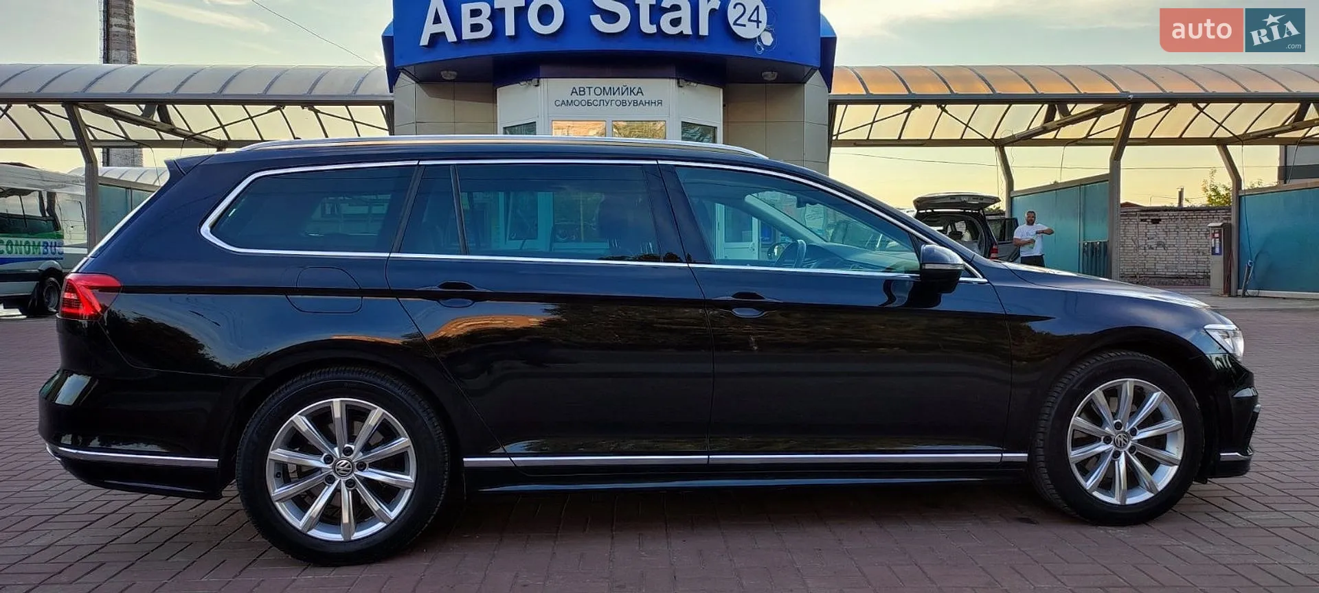 2017 Volkswagen Passat - мініатюра 10