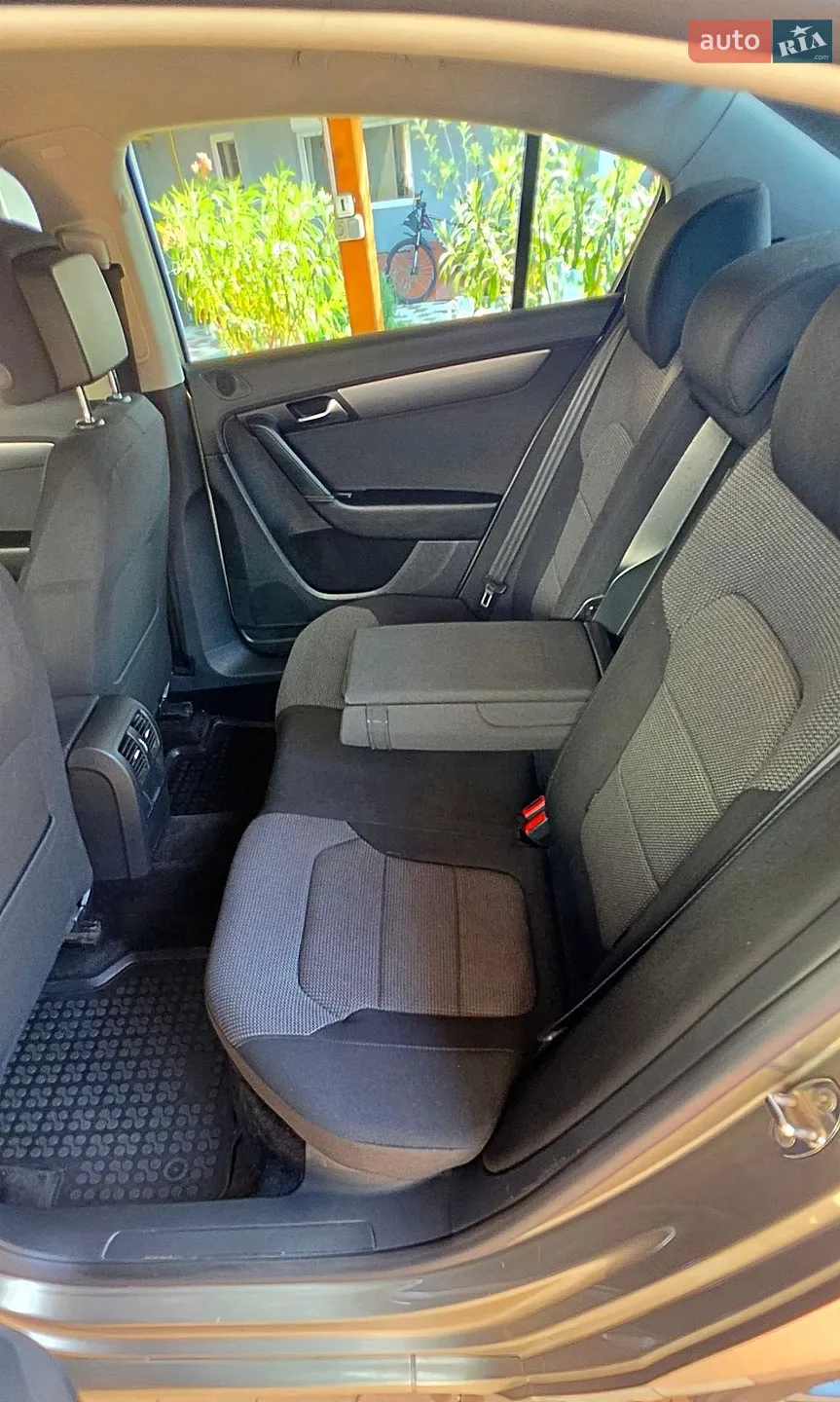 2013 Volkswagen Passat - мініатюра 19