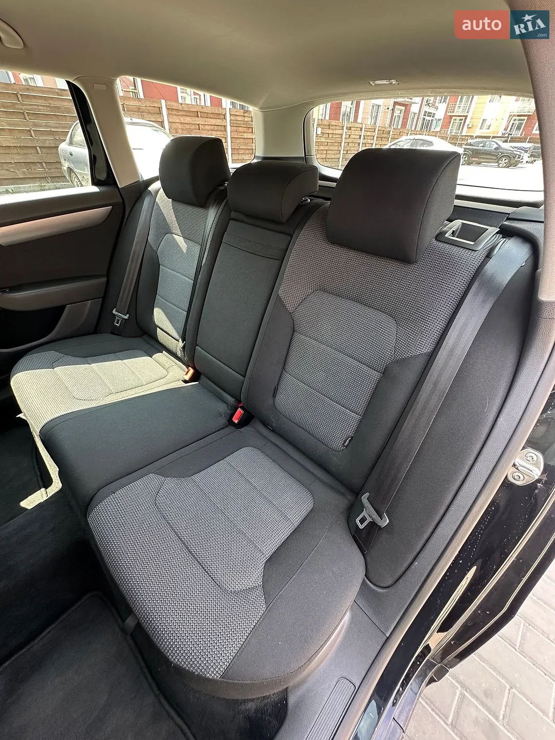 2010 Volkswagen Passat - мініатюра 16