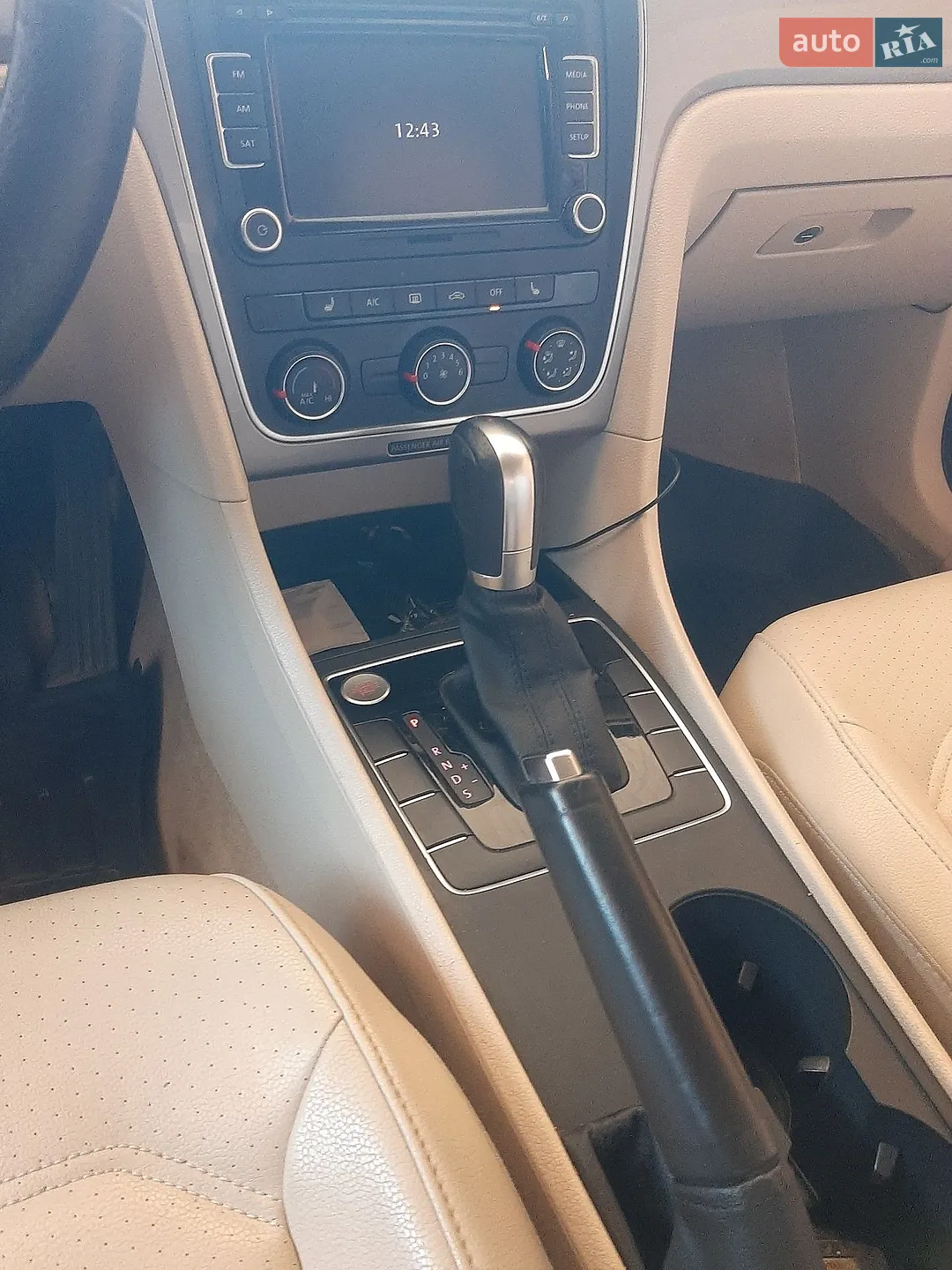 2015 Volkswagen Passat - мініатюра 4