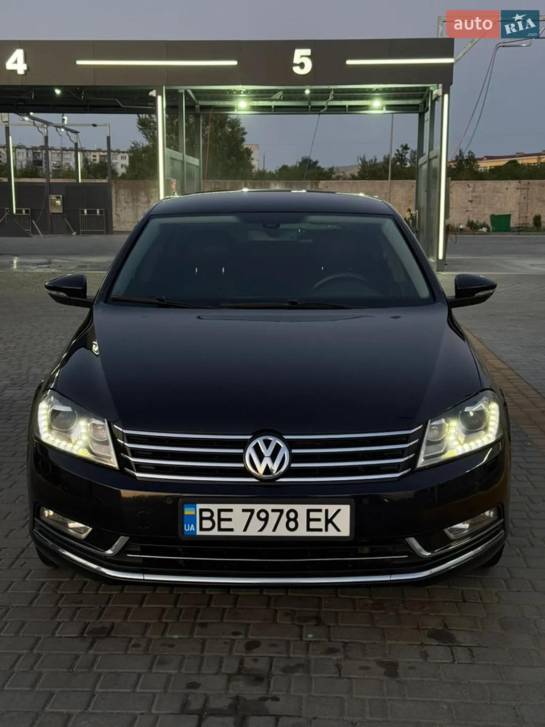 2011 Volkswagen Passat - фото 1