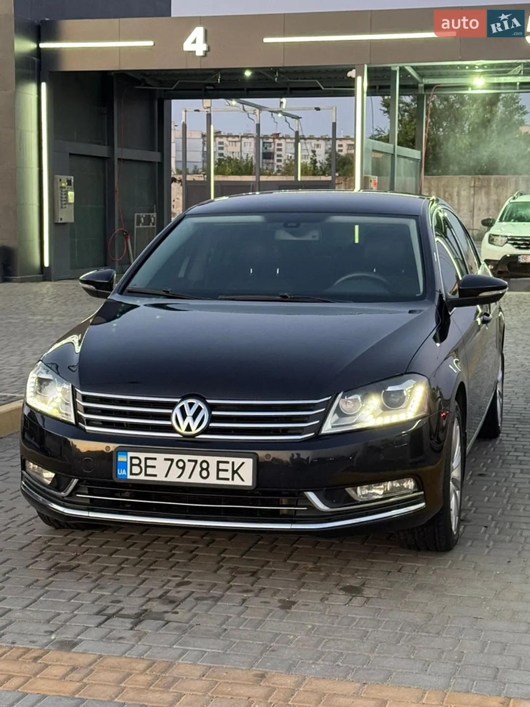 2011 Volkswagen Passat - мініатюра 2