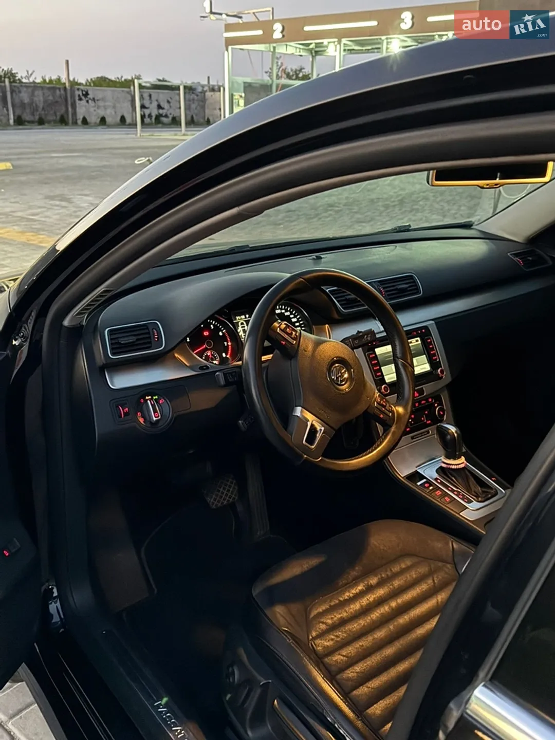 2011 Volkswagen Passat - мініатюра 20