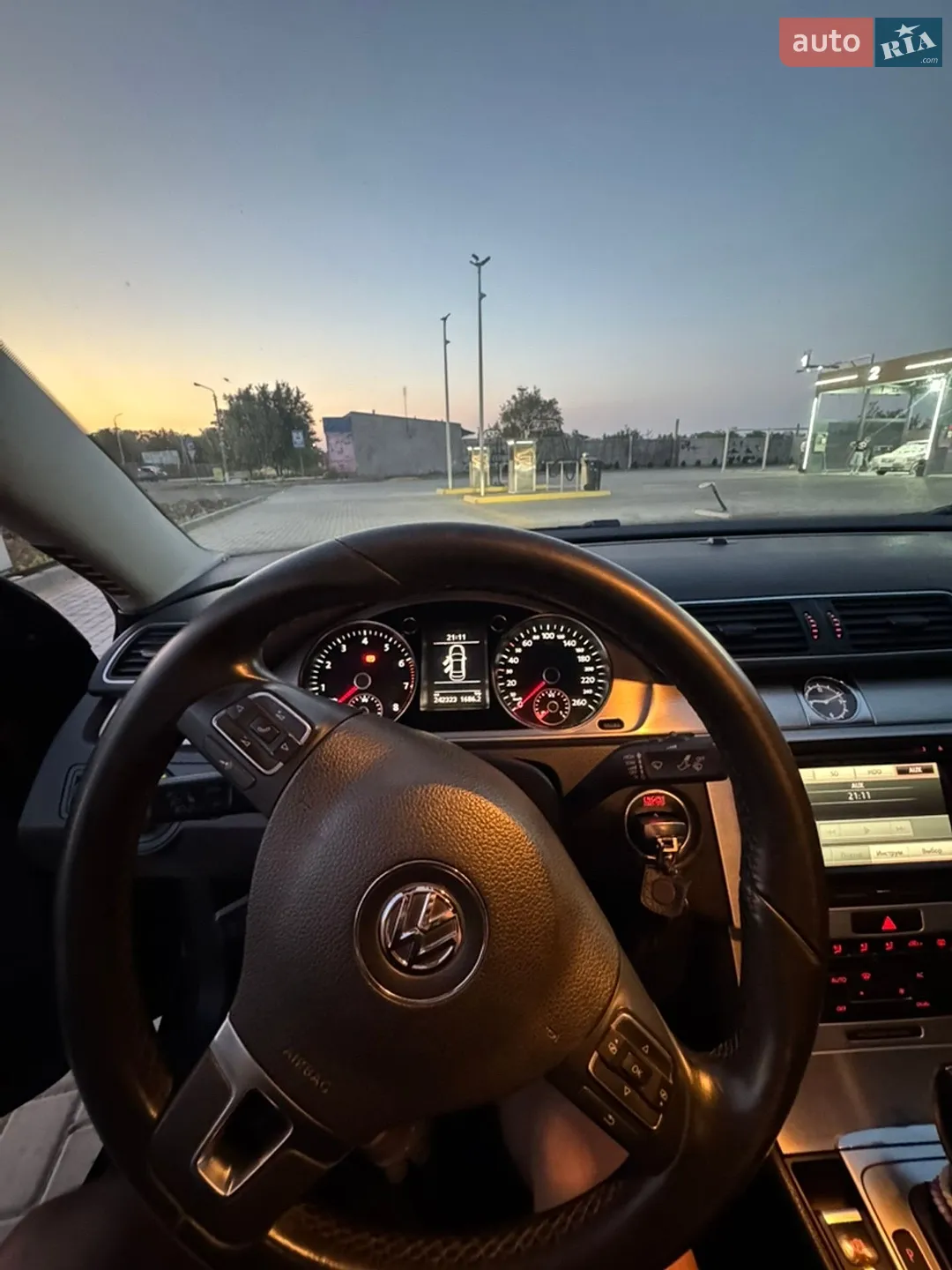 2011 Volkswagen Passat - мініатюра 21