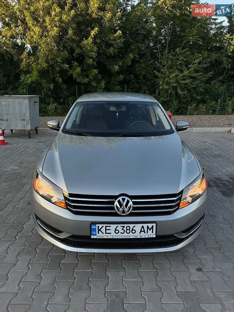 2013 Volkswagen Passat - мініатюра 2