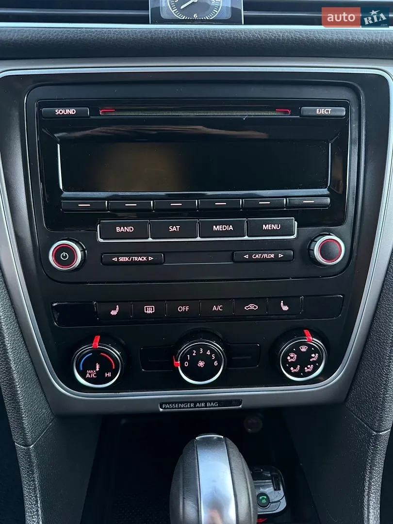 2013 Volkswagen Passat - мініатюра 22