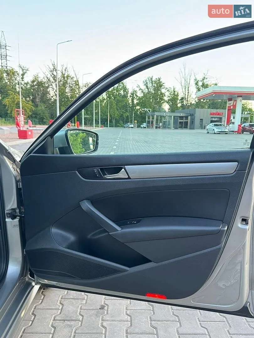 2013 Volkswagen Passat - мініатюра 26