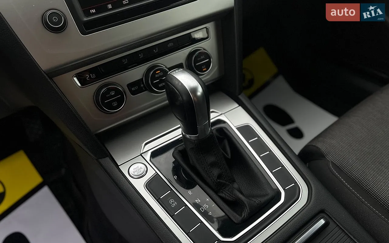 2015 Volkswagen Passat - мініатюра 17