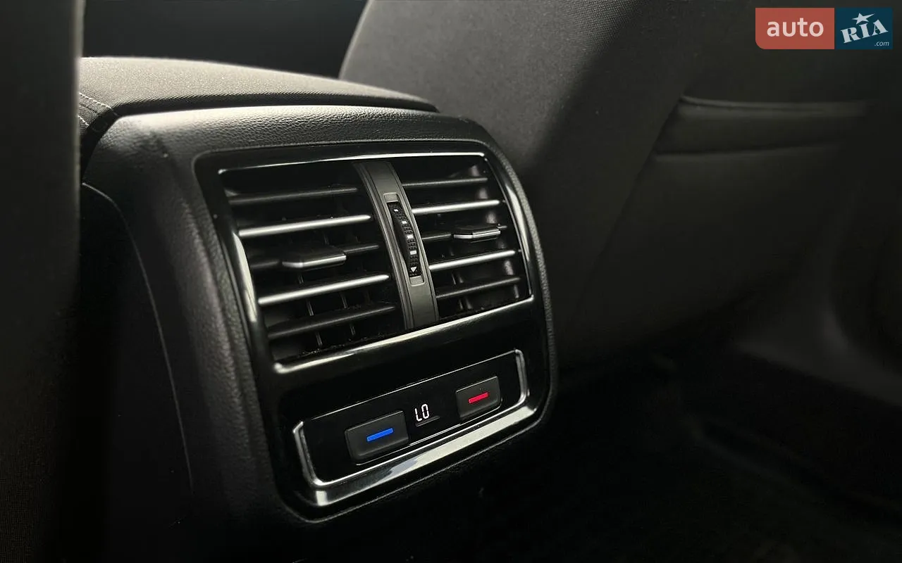 2015 Volkswagen Passat - мініатюра 24