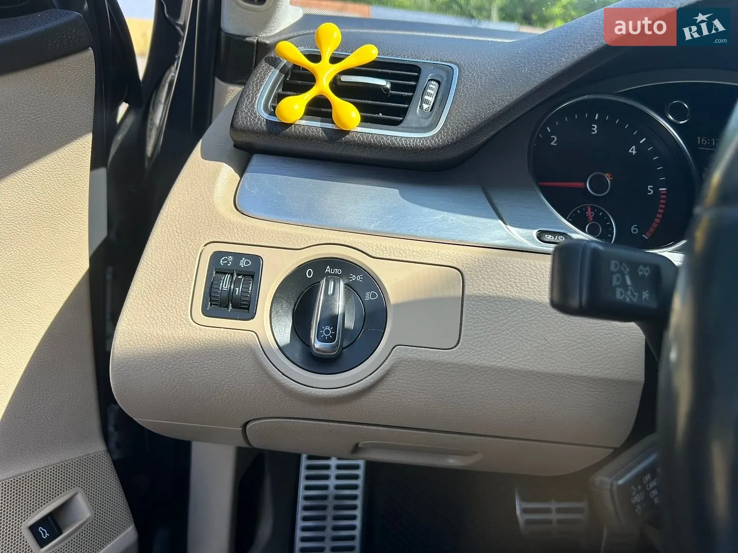 2013 Volkswagen Passat - мініатюра 16