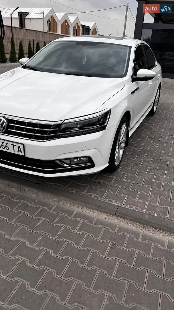 2016 Volkswagen Passat - мініатюра 9