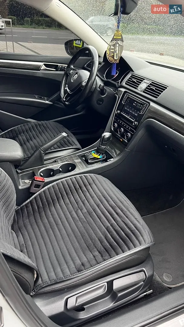 2016 Volkswagen Passat - мініатюра 42