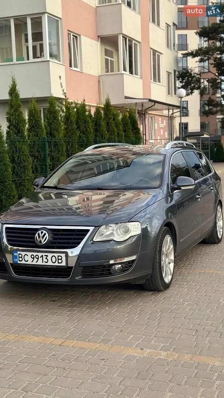 2010 Volkswagen Passat - мініатюра 2
