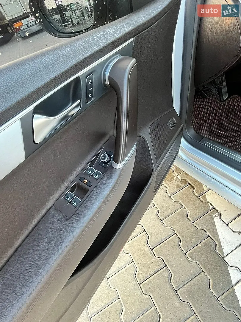 2011 Volkswagen Passat - мініатюра 16