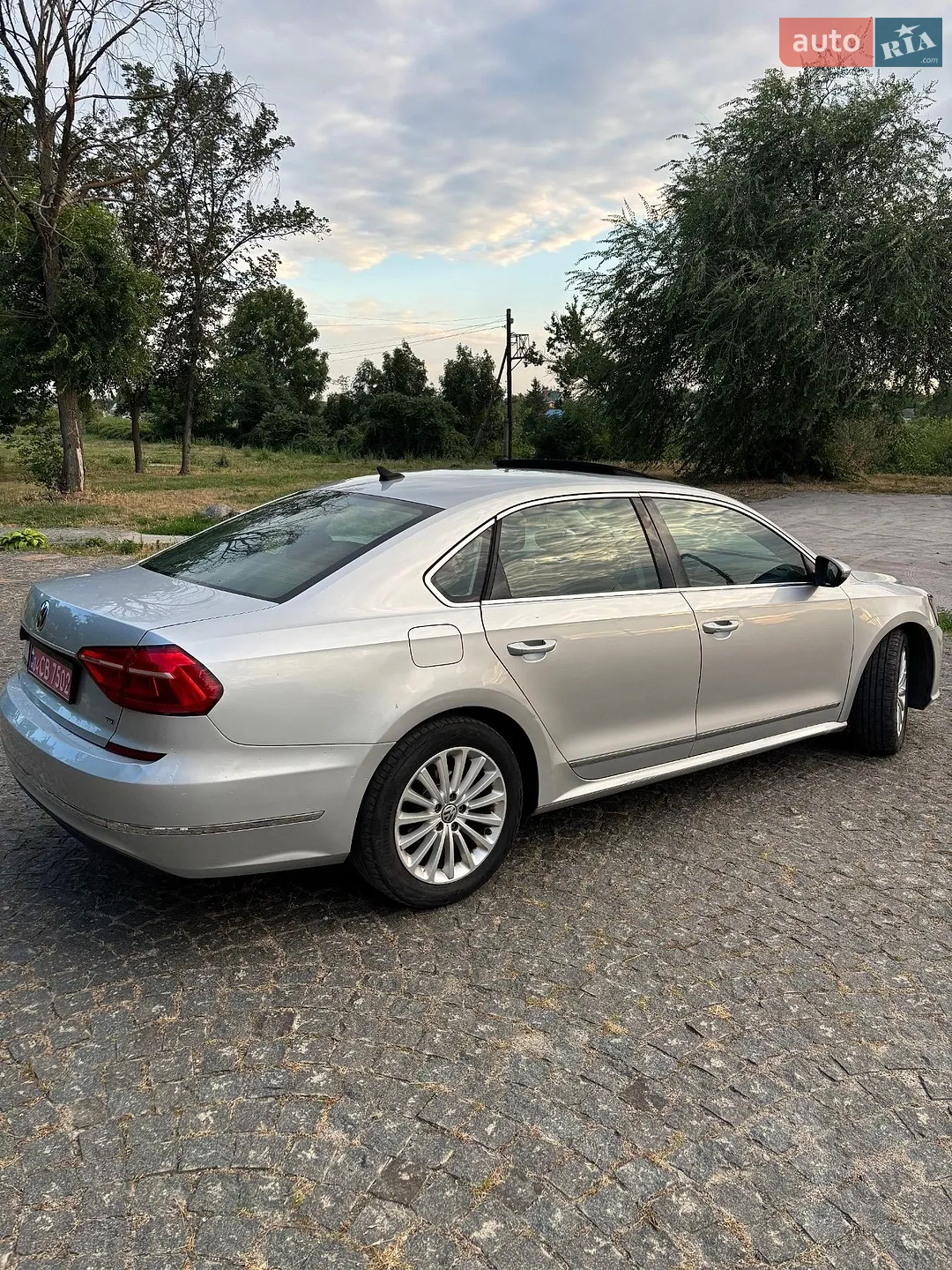 2016 Volkswagen Passat - мініатюра 3