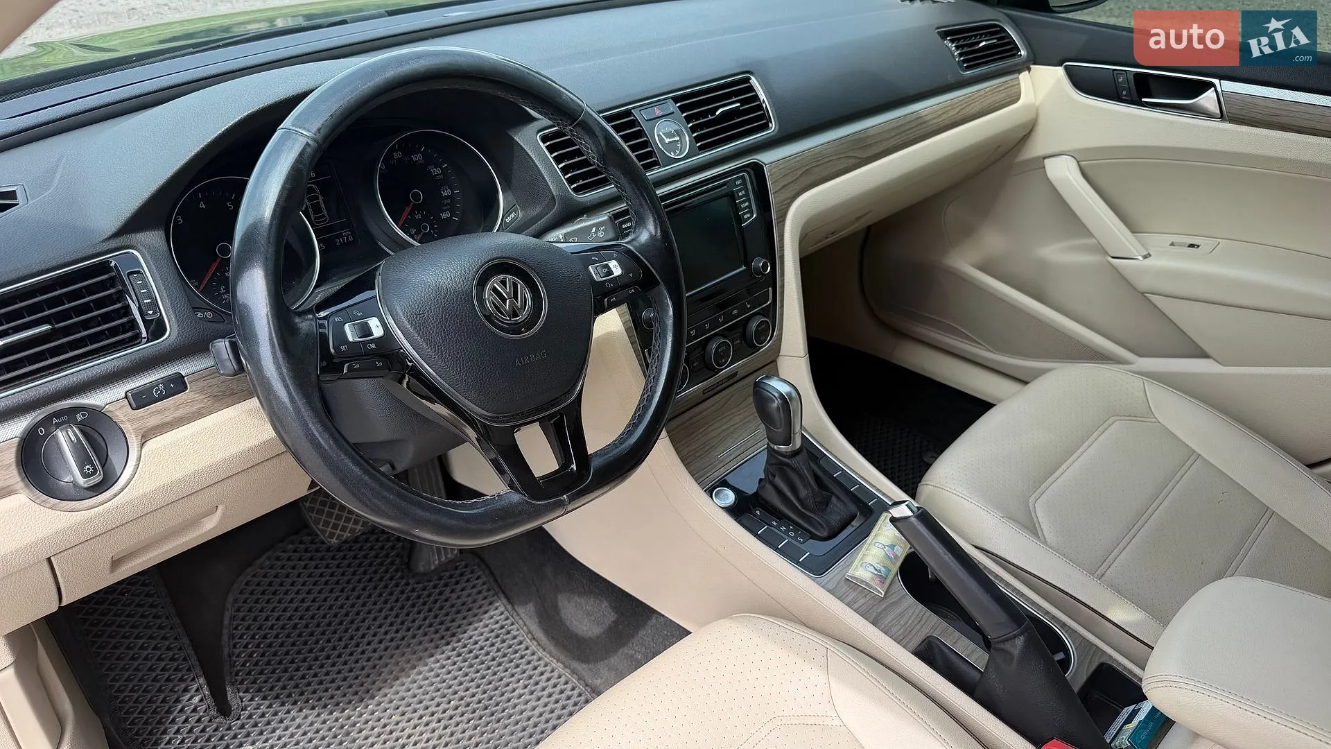 2017 Volkswagen Passat - мініатюра 16