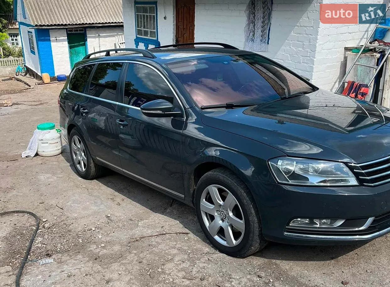 2012 Volkswagen Passat - мініатюра 2