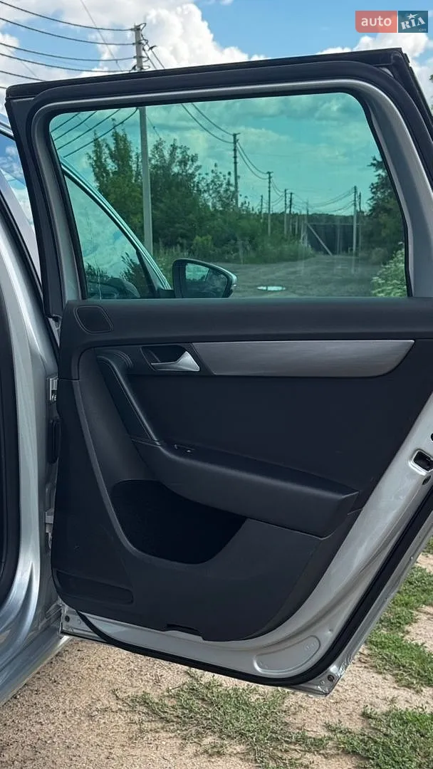 2012 Volkswagen Passat - мініатюра 9