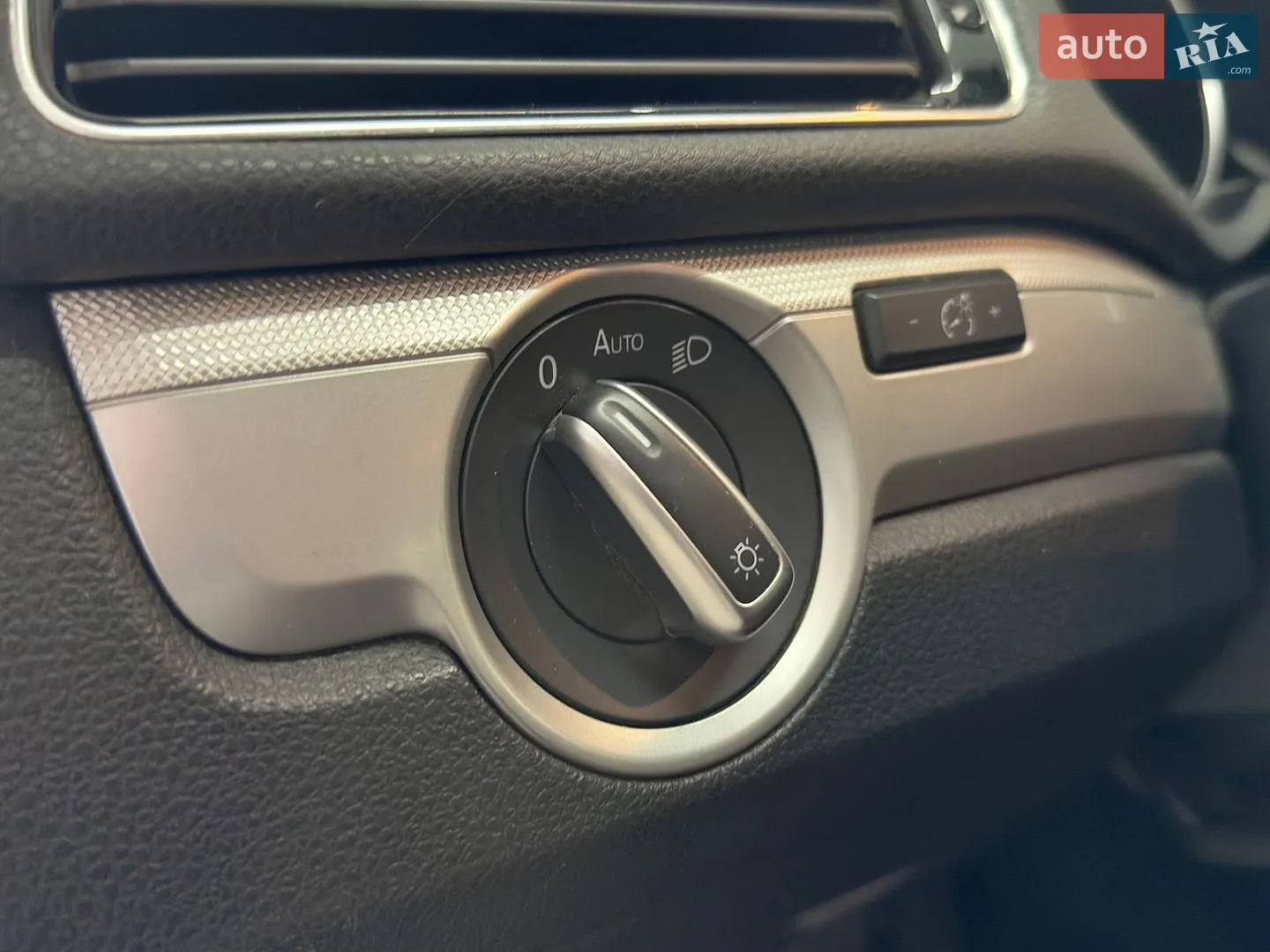 2016 Volkswagen Passat - мініатюра 25