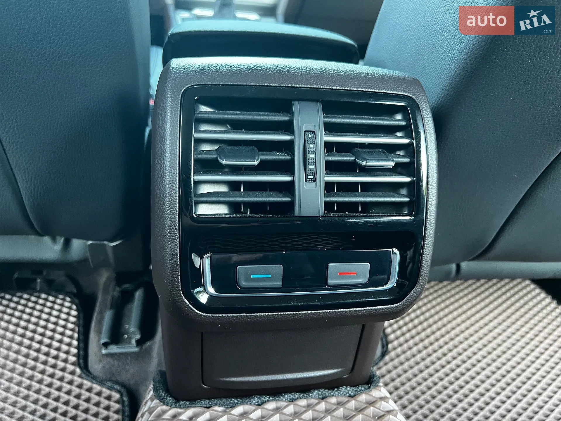 2016 Volkswagen Passat - мініатюра 35