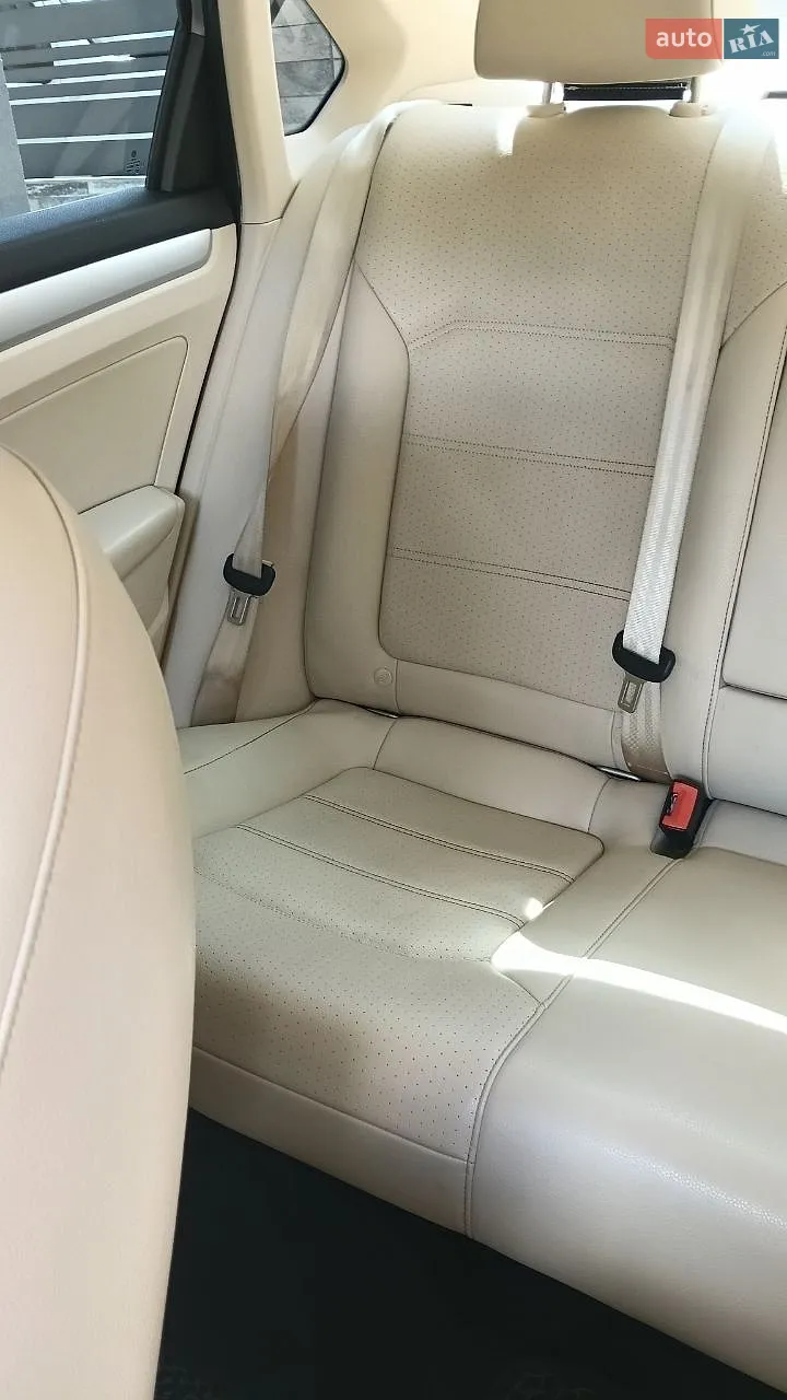 2012 Volkswagen Passat - мініатюра 5