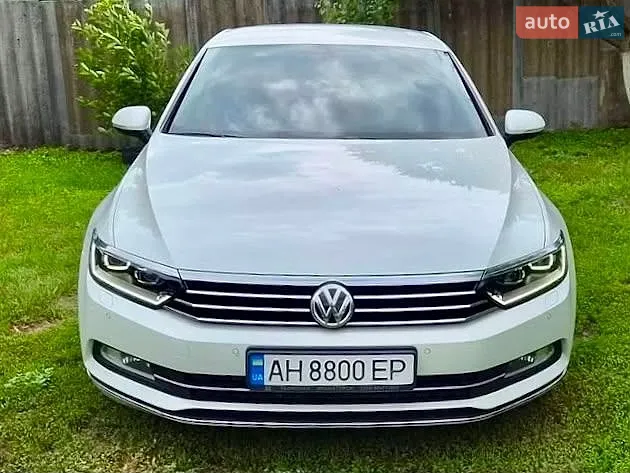 2017 Volkswagen Passat - фото 1