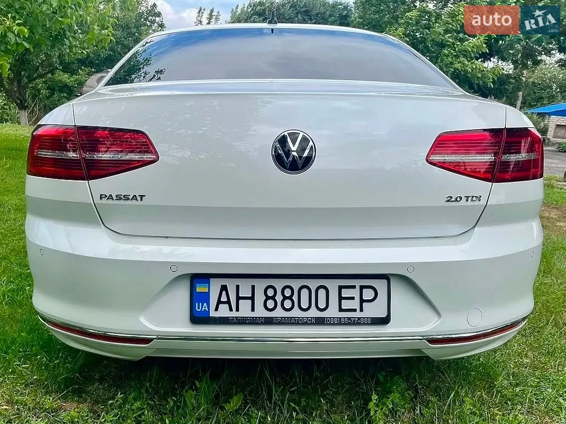 2017 Volkswagen Passat - мініатюра 10