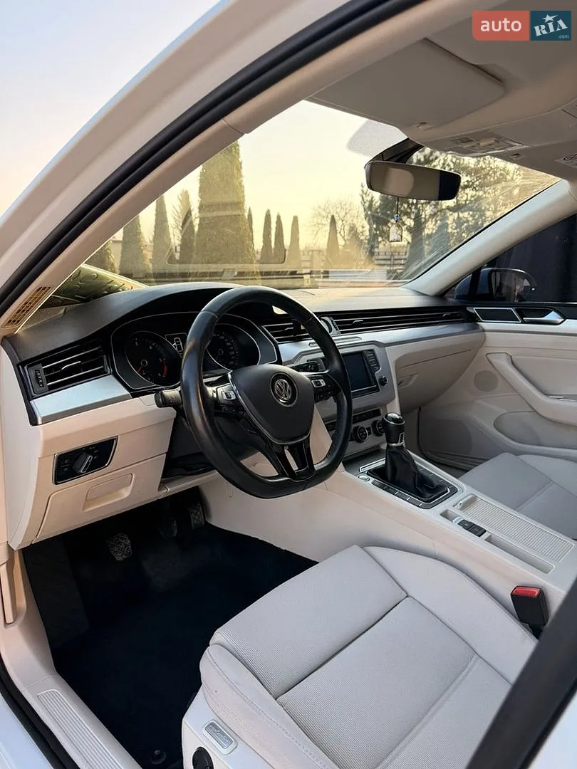 2016 Volkswagen Passat - мініатюра 35