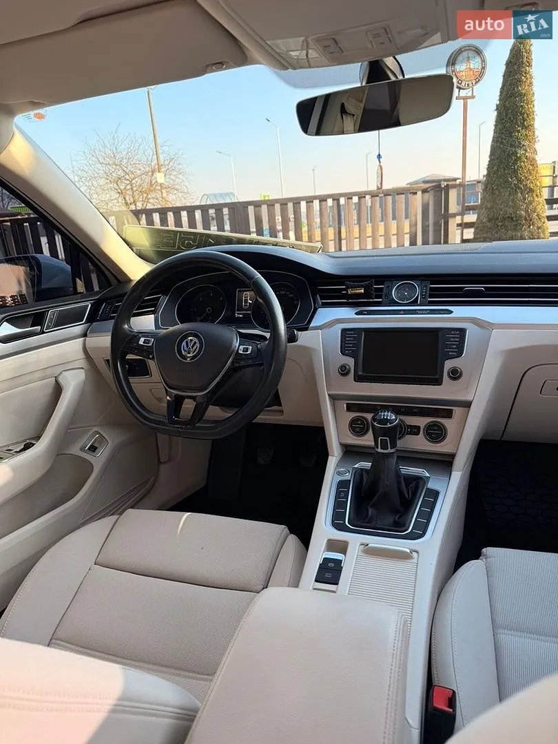 2016 Volkswagen Passat - мініатюра 42