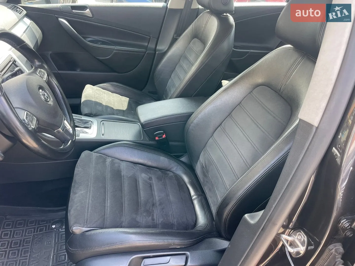 2010 Volkswagen Passat - мініатюра 10