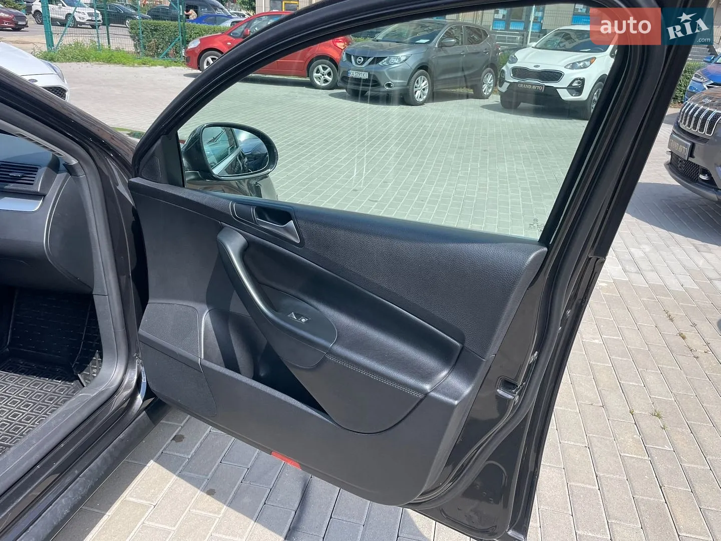 2010 Volkswagen Passat - мініатюра 15
