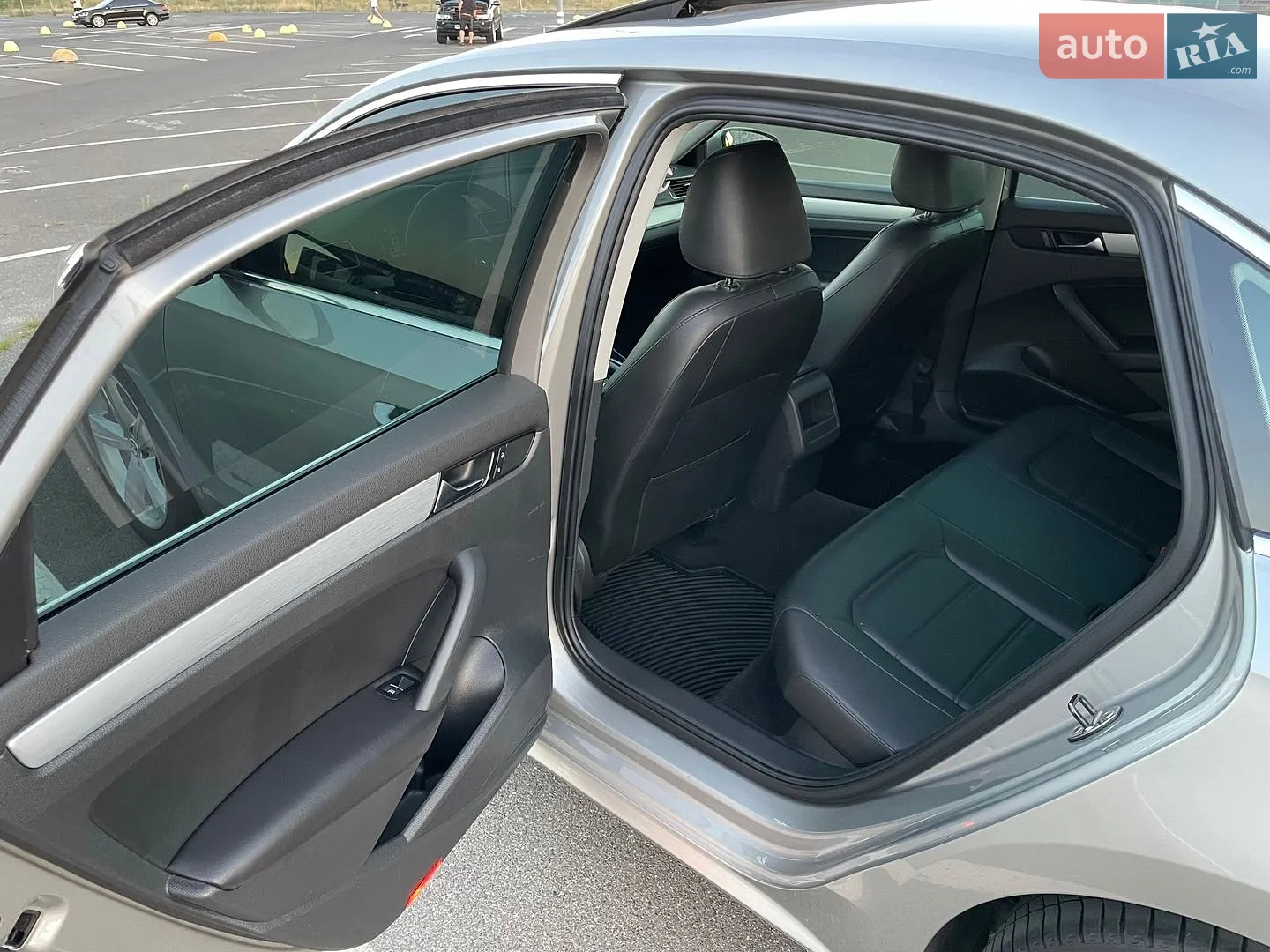 2011 Volkswagen Passat - мініатюра 25