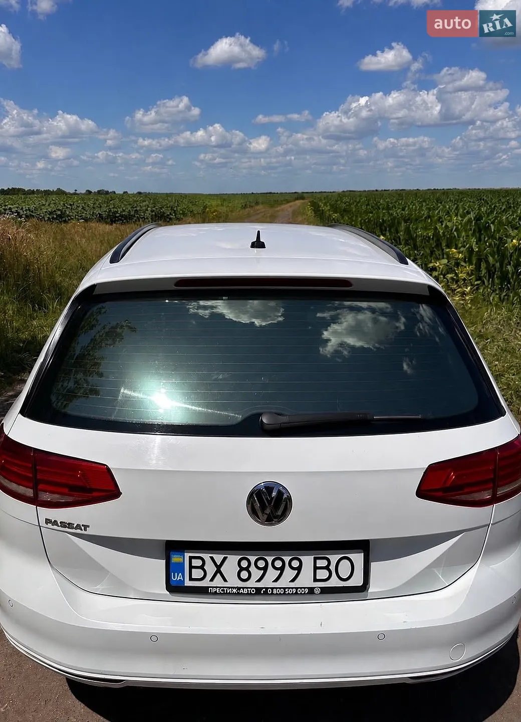 2019 Volkswagen Passat - мініатюра 2