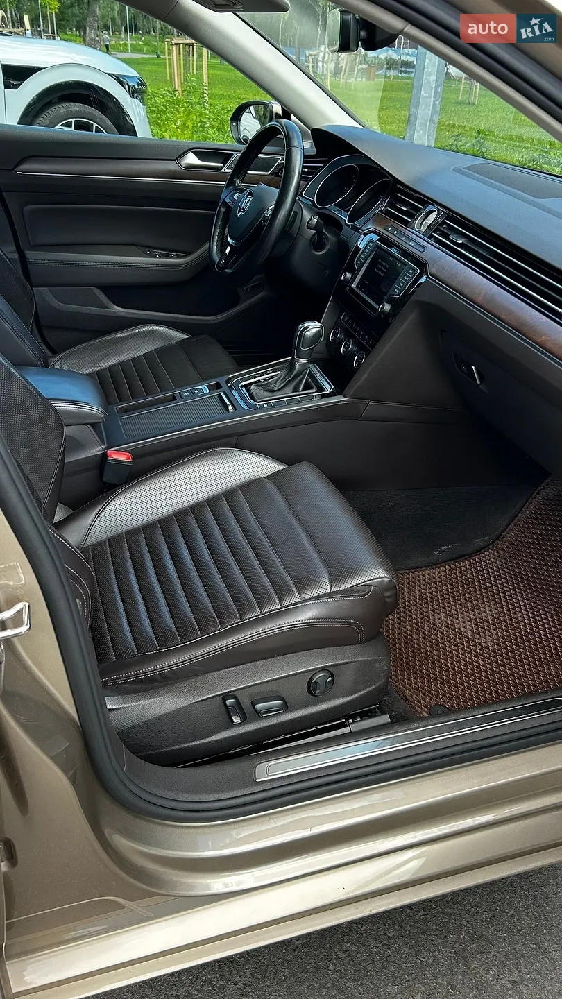 2016 Volkswagen Passat - мініатюра 9